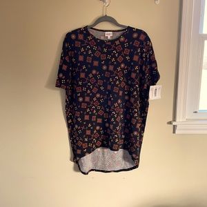 🌹🌹Lularoe Irma shirt